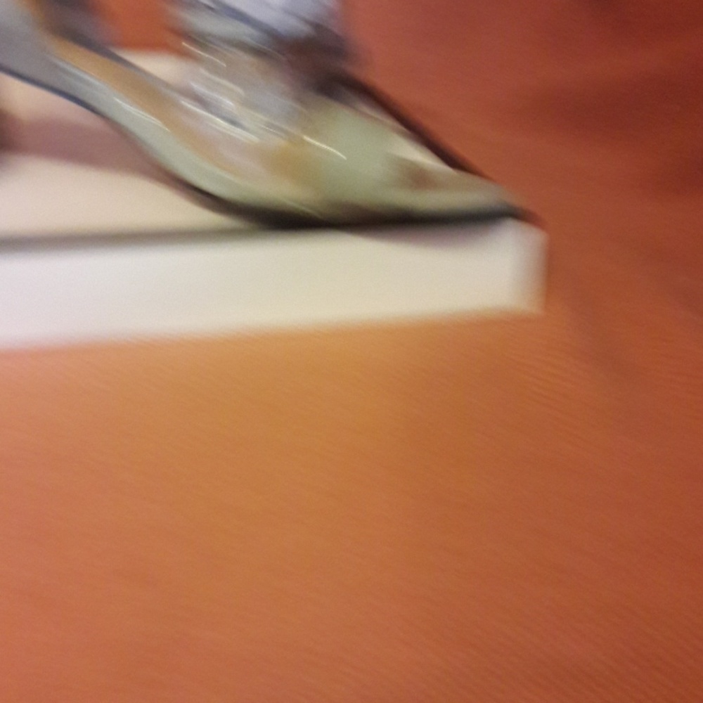 Shoes - Picture 4 of 4